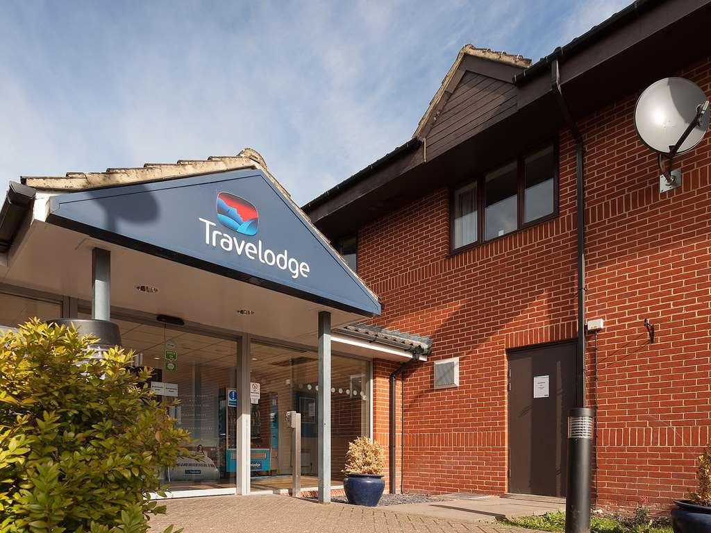 Travelodge Newbury Tot Hill Highclere Екстериор снимка
