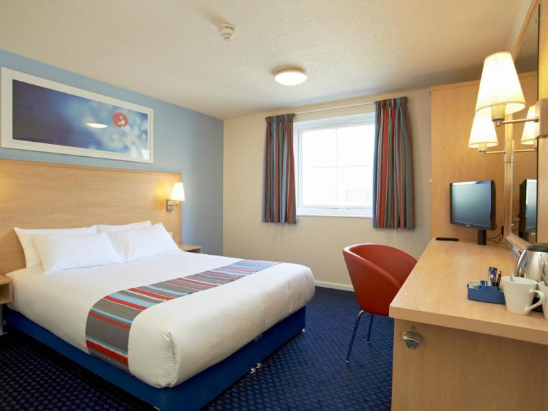 Travelodge Newbury Tot Hill Highclere Екстериор снимка