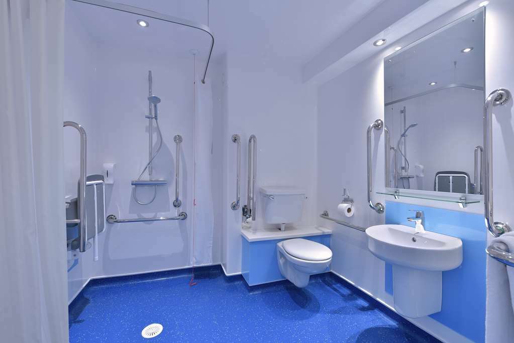 Travelodge Newbury Tot Hill Highclere Стая снимка