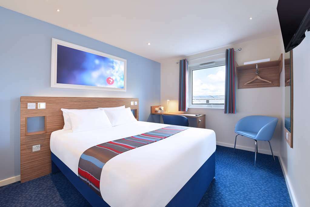 Travelodge Newbury Tot Hill Highclere Стая снимка